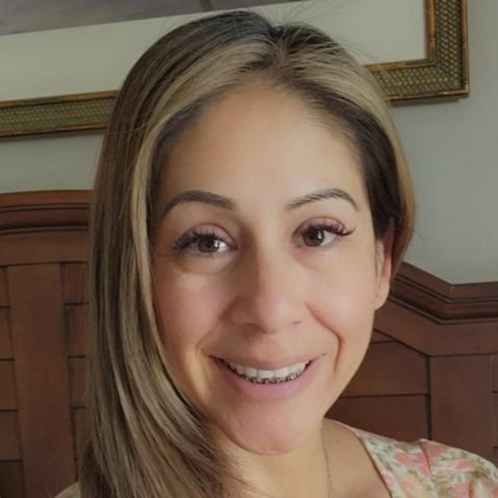 Meet your Posher, Alejandra